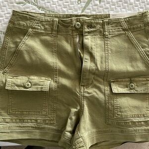Ladies, summer shorts, American Eagle size 6